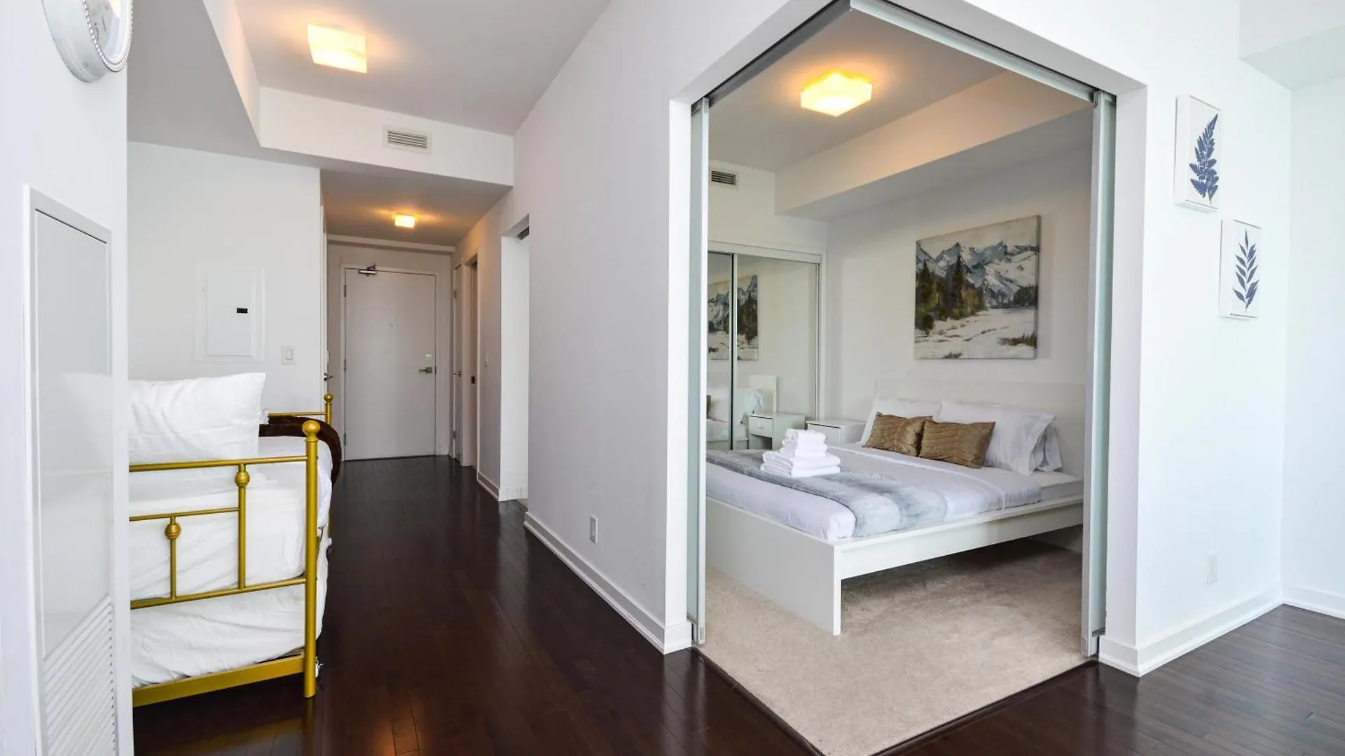 Apartment Downtown Toronto Condo Canada